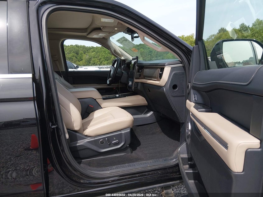 2024 FORD EXPEDITION auction photo 5