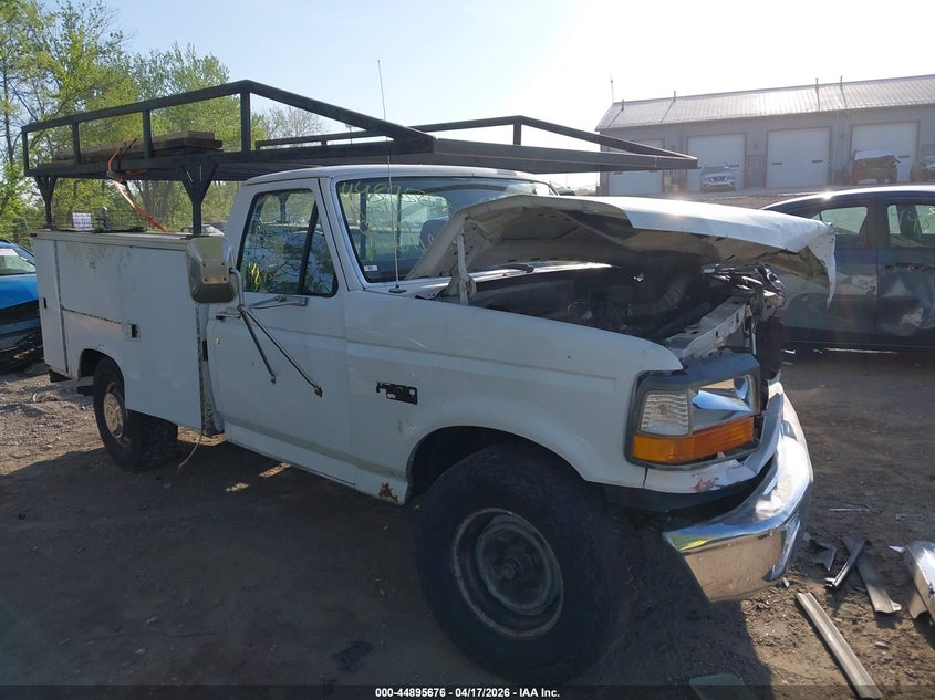 1997 FORD F-350 CHASSIS XL