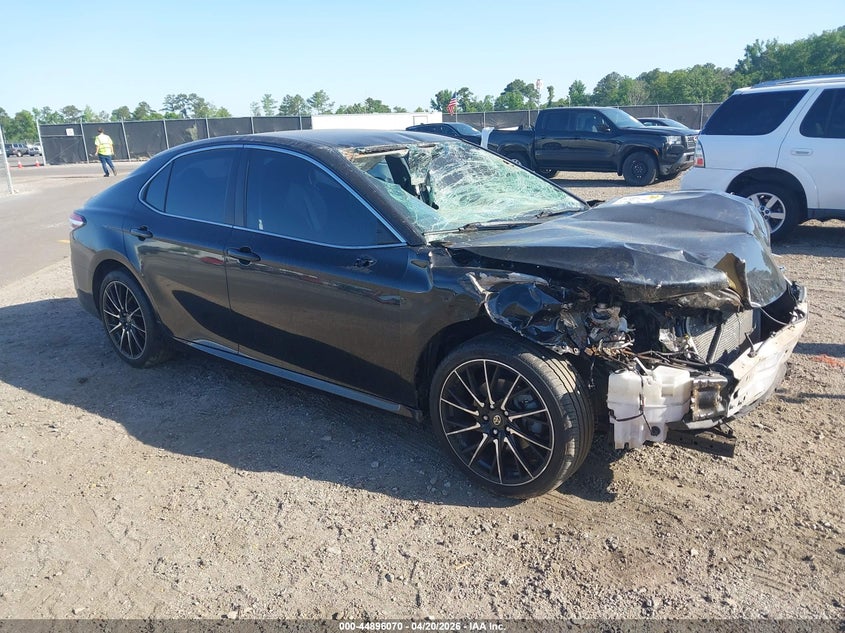 2019 TOYOTA CAMRY auction photo 1