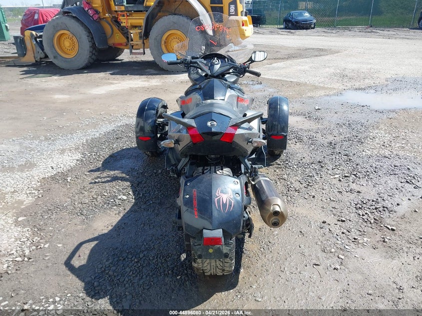 2012 CAN-AM/ BRP SPYDER MOTO 2