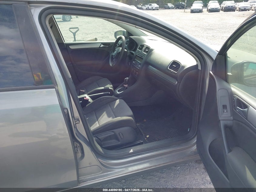 2011 Volkswagen Golf 2.5L 4-Door