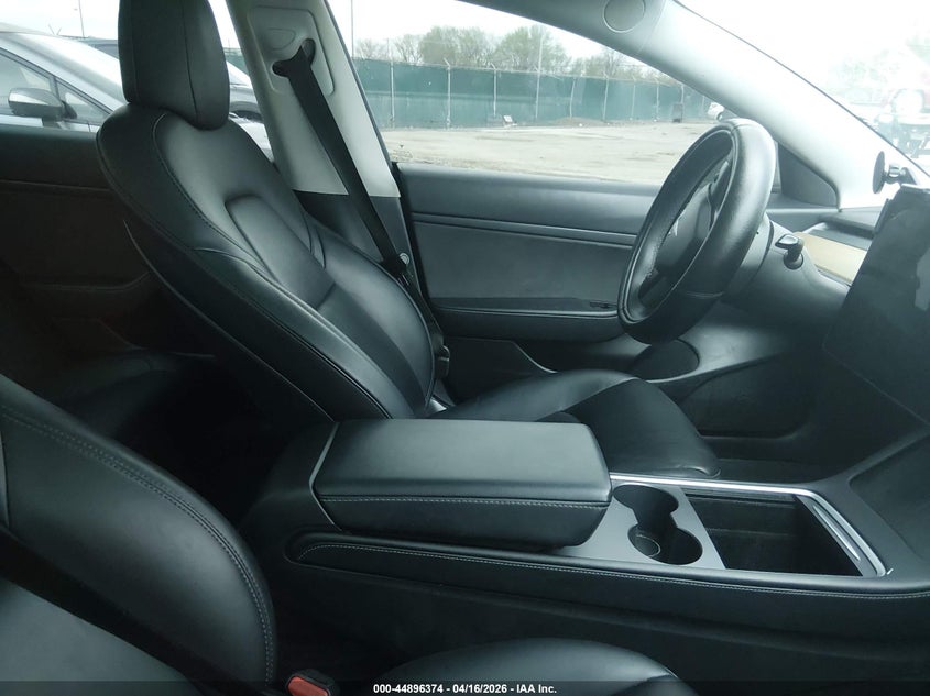 2021 Tesla Model 3 Standard Range Plus Rear-Wheel Drive