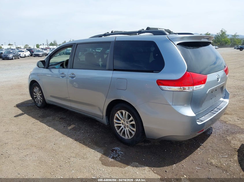 2011 Toyota Sienna Xle V6