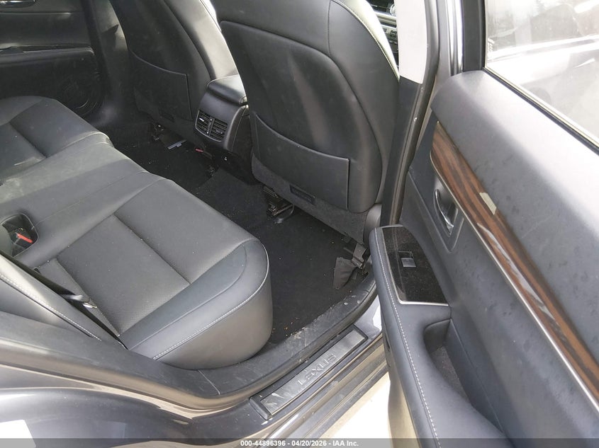 AtlanticExpress - Lexus ES 300h
