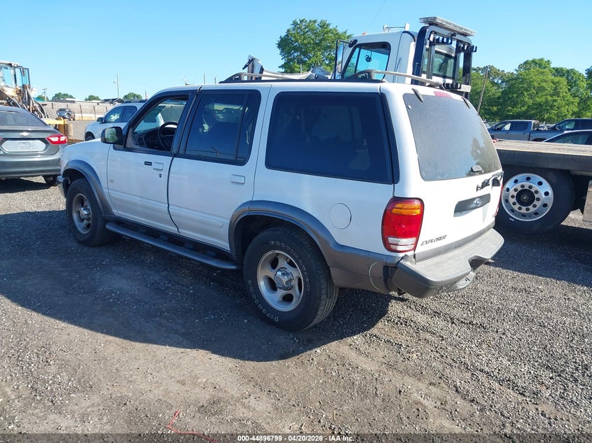 2000 Ford Explorer Xlt