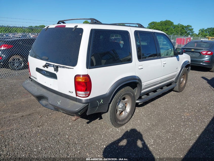 2000 Ford Explorer Xlt