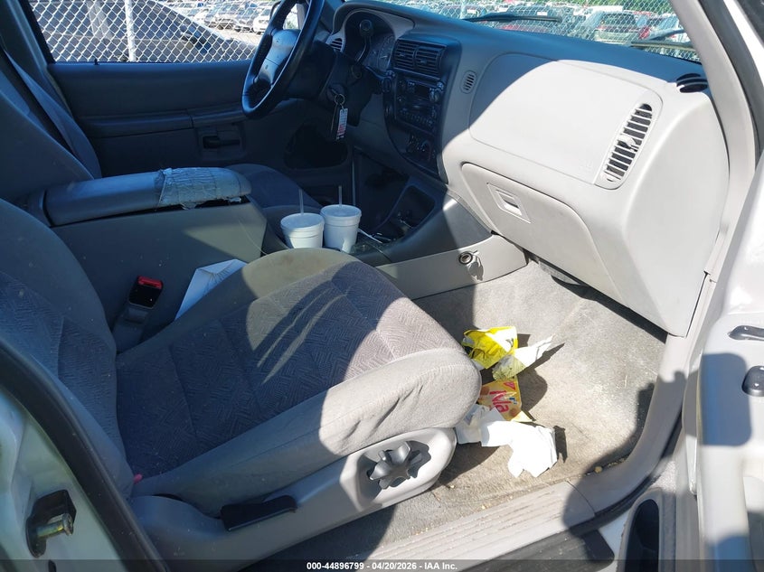 2000 Ford Explorer Xlt