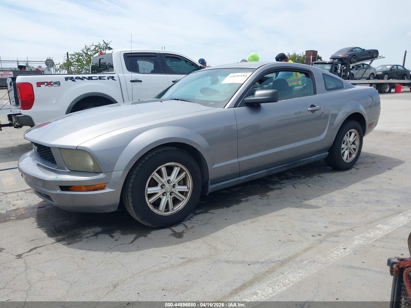 2007 Ford Mustang V6 Deluxe/V6 Premium