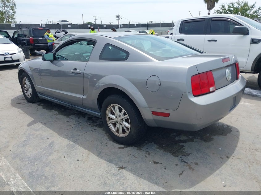 2007 Ford Mustang V6 Deluxe/V6 Premium