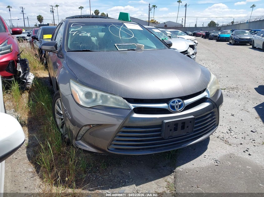 2016 Toyota Camry Hybrid Xle
