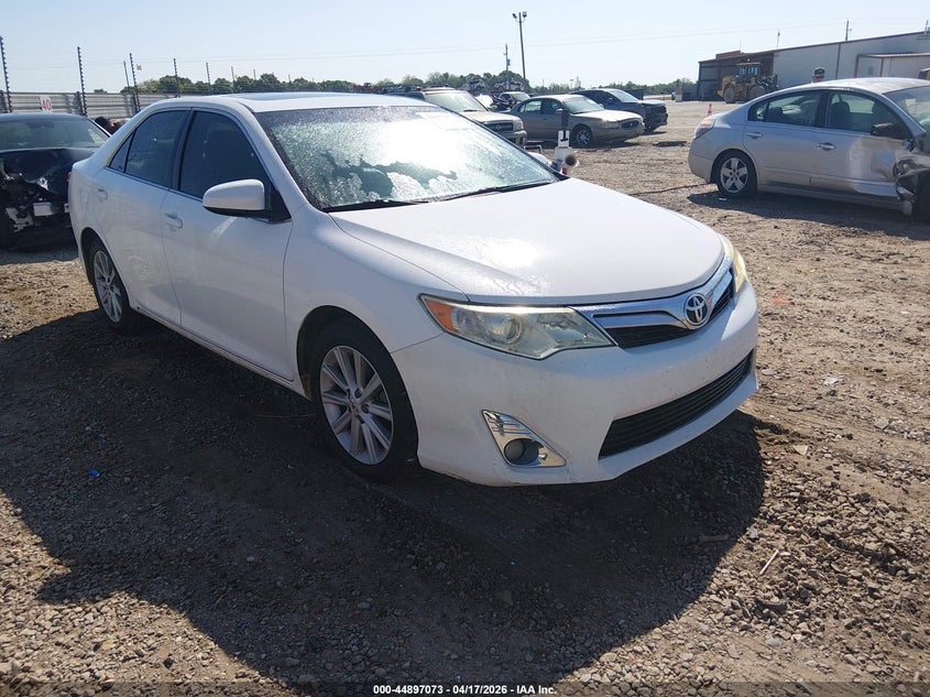 2012 TOYOTA CAMRY XLE