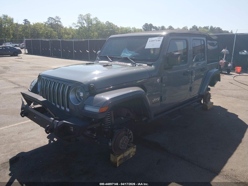 2018 Jeep Wrangler Unlimited Sahara 4x4 1C4HJXEN2JW233342 photo 1