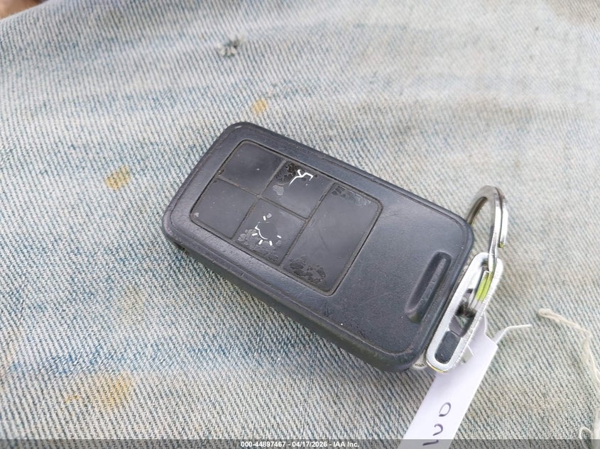 2011 Volvo Xc60 3.2/3.2 R-Design VIN: YV4940DZ4B2175795 Lot: 44897467