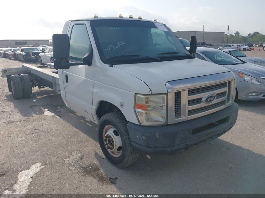 2011 Ford E-450 Cutaway