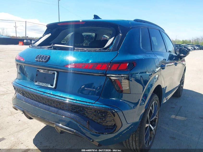 Vin: wa1abcfj0t1018782, lot: 45394978, audi q3 tfsi quattro s tronic 20264