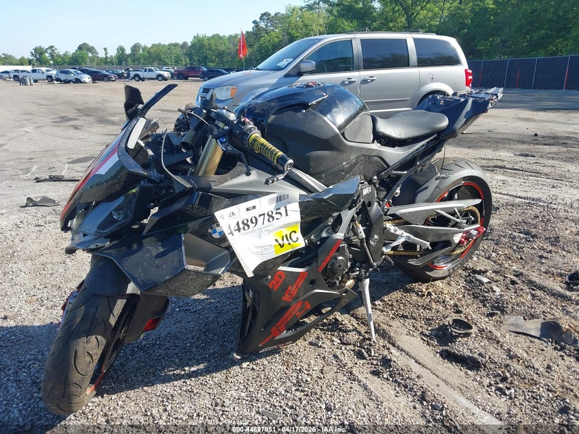 2025 BMW S 1000 auction photo 2