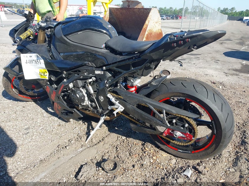 2025 BMW S 1000 auction photo 3