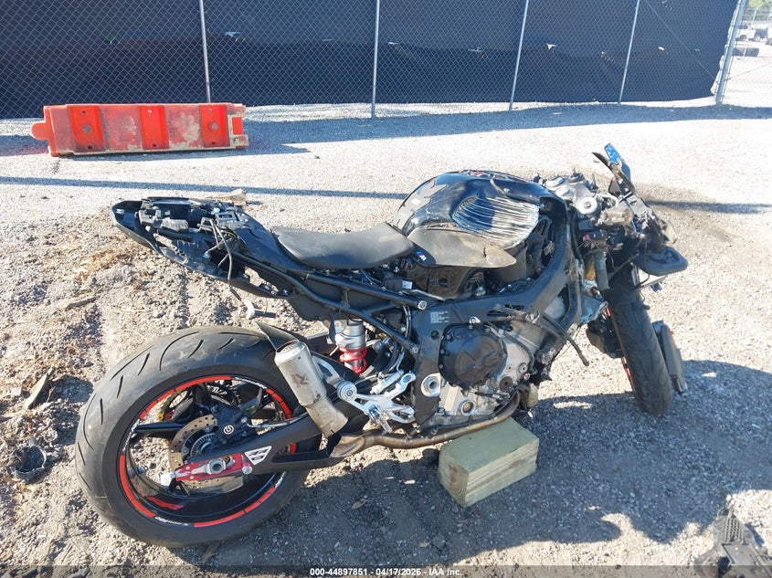 2025 BMW S 1000 auction photo 4