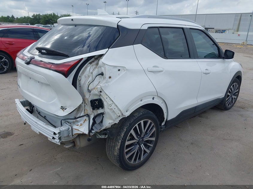 2022 NISSAN KICKS auction photo 4