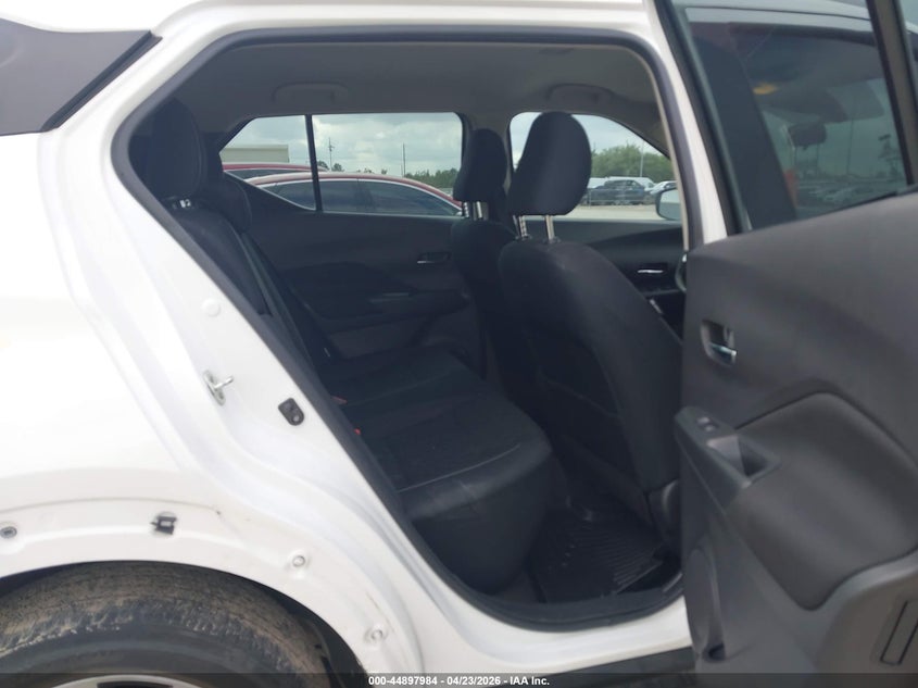 2022 NISSAN KICKS auction photo 8