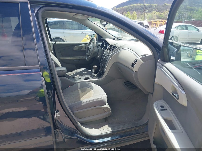 2011 Chevrolet Traverse Ls