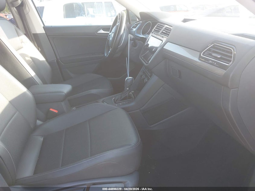 2019 Volkswagen Tiguan 2.0T Se/2.0T Sel/2.0T Sel R-Line/2.0T Sel R-Line Black