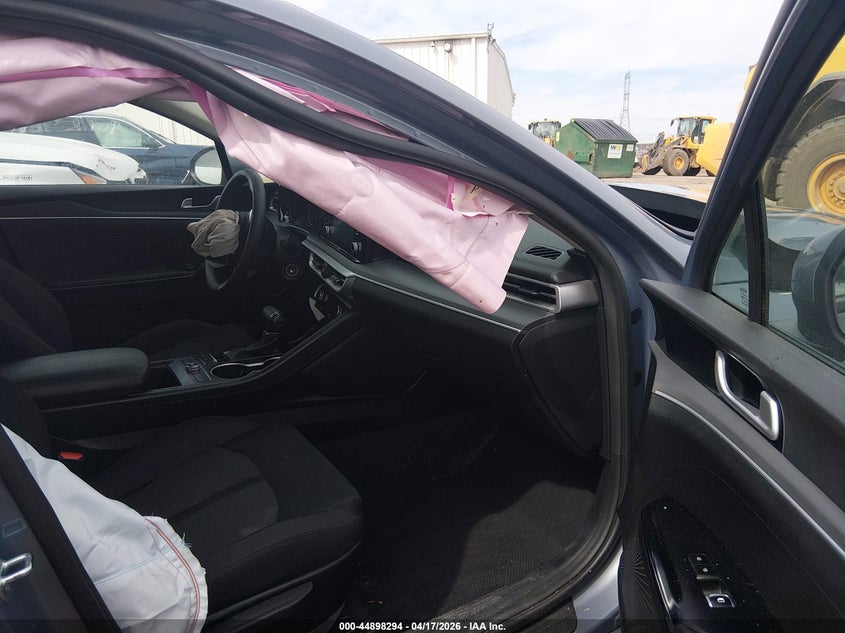 2021 KIA K5 auction photo 5