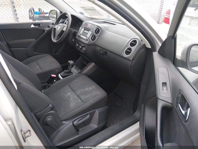 2010 Volkswagen Tiguan S