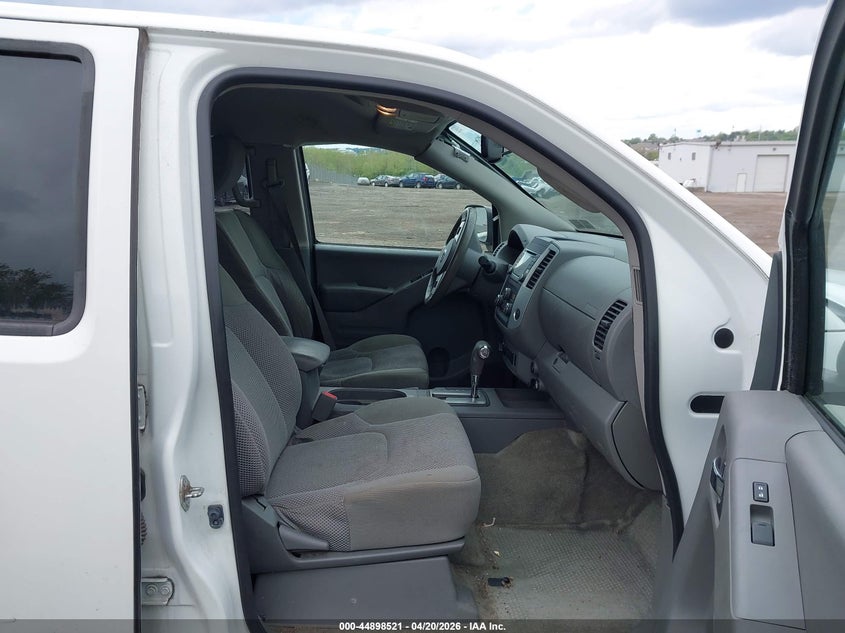2017 Nissan Frontier Sv