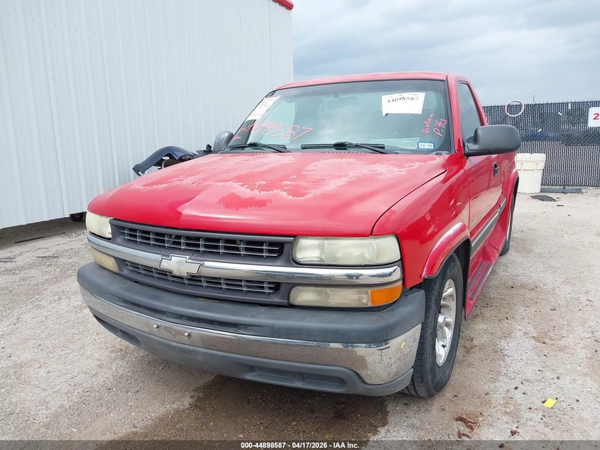 1GCEC14W8YZ225002 2000 CHEVROLET SILVERADO 1500 photo 1