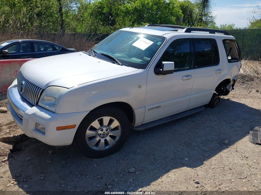 4M2EN4HE8AUJ07879 2010 Mercury Mountaineer photo 1