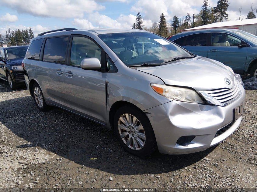 TOYOTA SIENNA 2017. Lot# 44898670. VIN 5TDJZ3DC5HS176759. Photo 1
