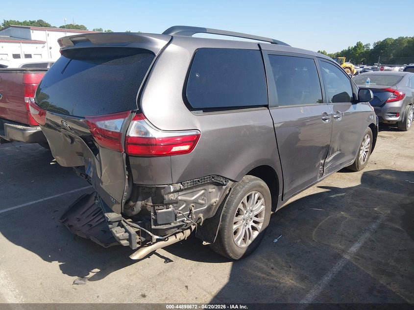 2015 Toyota Sienna Xle 8 Passenger