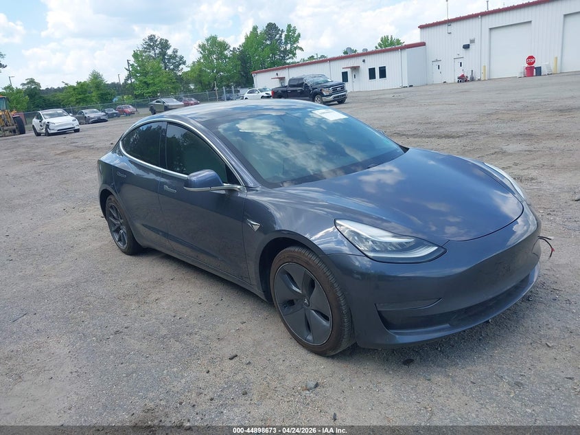2020 Tesla Model 3 Standard Range Plus Rear-Wheel Drive/Standard Range Rear-Wheel Drive