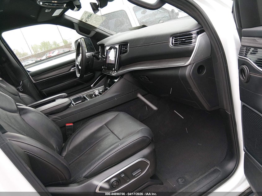 2024 Jeep Wagoneer L Series Ii 4X2