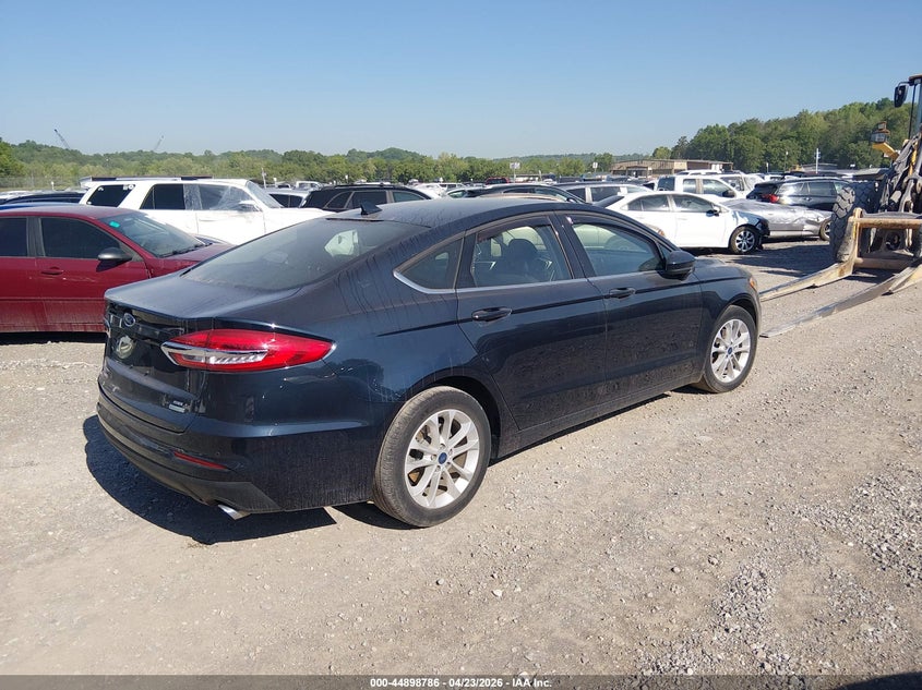 Vin: 3fa6p0hdxlr160362, lot: 45396150, ford fusion se 20204
