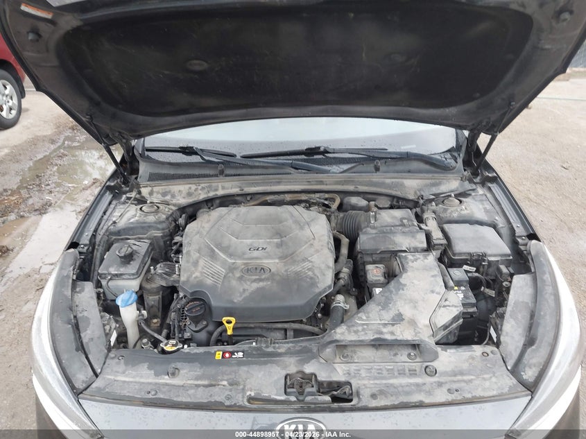 2018 Kia Cadenza Premium VIN: KNALB4J18J5105067 Lot: 44898957