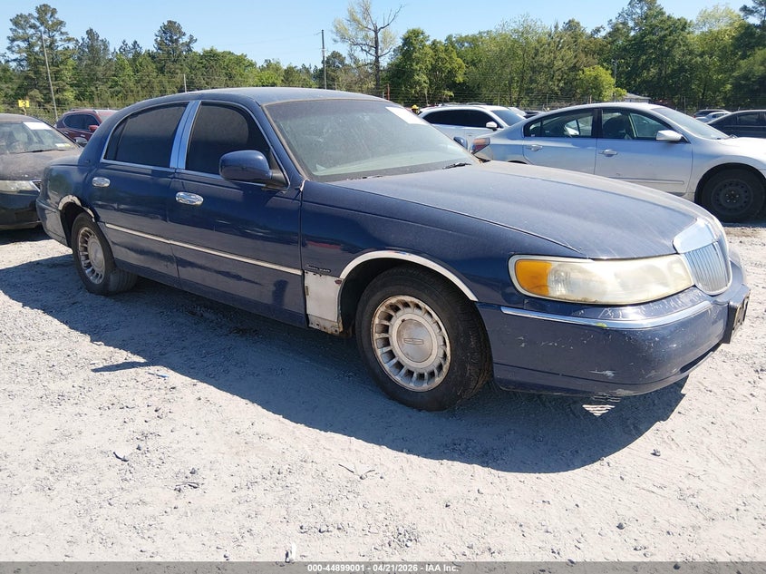 2002 Lincoln Town Car Executive