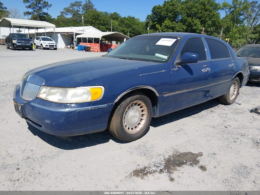 2002 Lincoln Town Car Executive