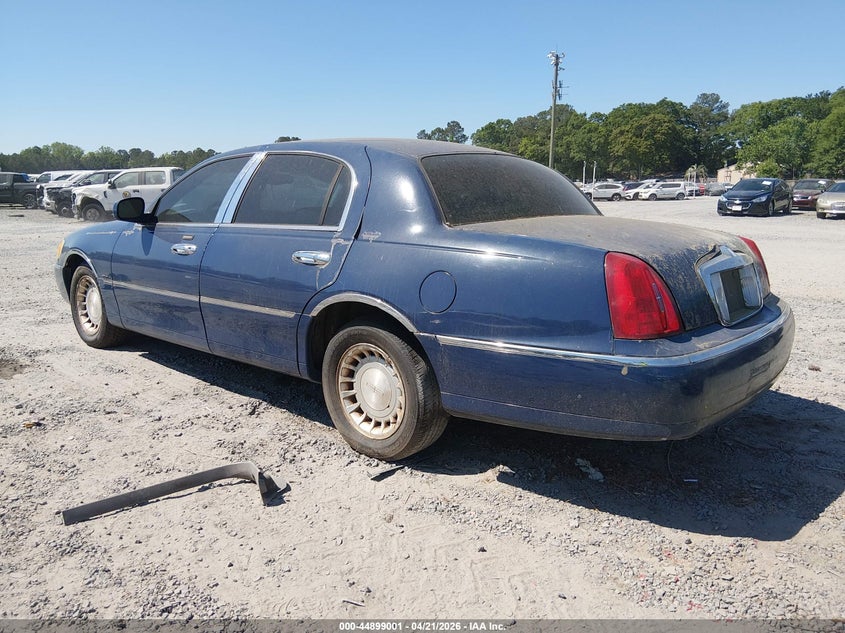 2002 Lincoln Town Car Executive