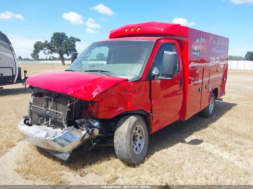 2015 CHEVROLET EXPRESS CUTAWAY auction photo 2