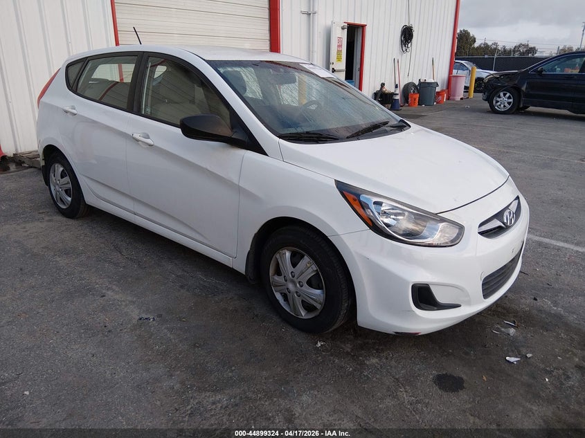 HYUNDAI ACCENT 2013. Lot# 44899324. VIN KMHCT5AE6DU118852. Photo 1