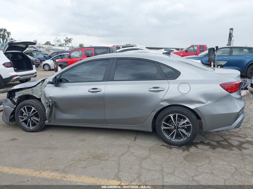 VIN 3KPF24AD0PE604422 2023 KIA FORTE LXS
