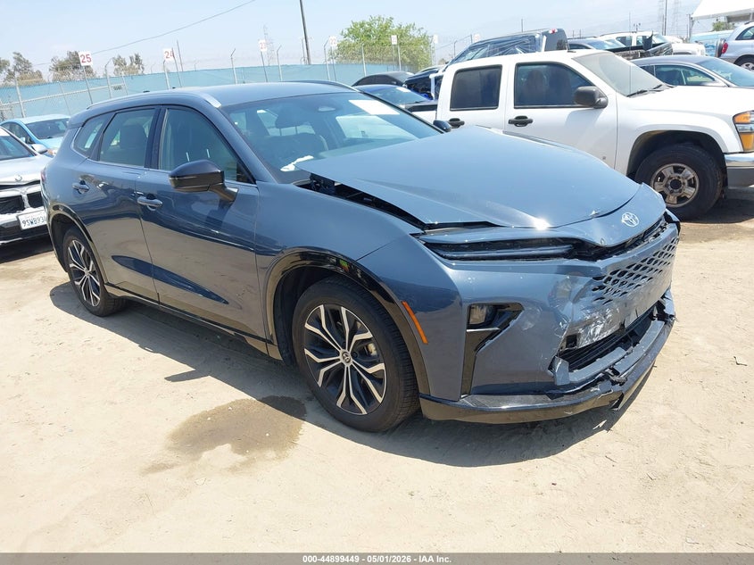 2025 TOYOTA CROWN SIGNIA auction photo 1