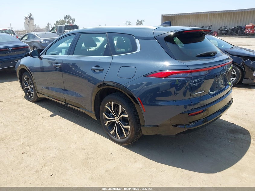 2025 TOYOTA CROWN SIGNIA auction photo 3