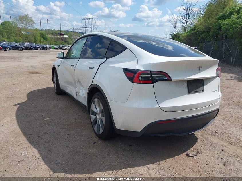 Vin: 5yjygdee8mf060819, lot: 45396923, tesla model y long range dual motor all-wheel drive 20213