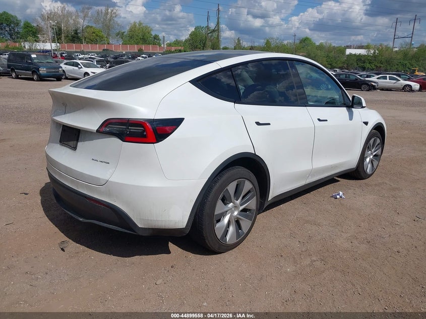 Vin: 5yjygdee8mf060819, lot: 45396923, tesla model y long range dual motor all-wheel drive 20214