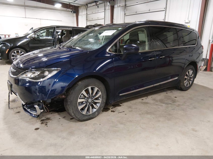 Vin: 2c4rc1eg8lr236044, lot: 45396947, chrysler pacifica touring l plus 20202