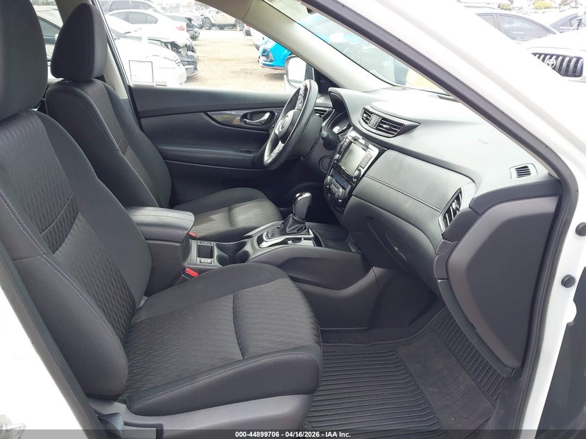 2018 Nissan Rogue Sv