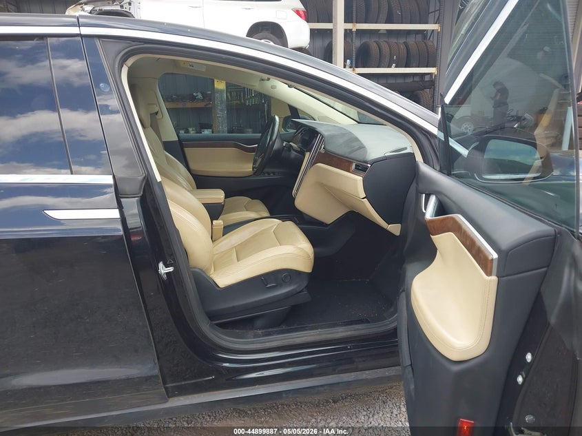 2017 TESLA MODEL X auction photo 5
